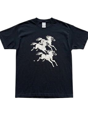 Gildan Black Graphic Tee with White Galloping Horse Design